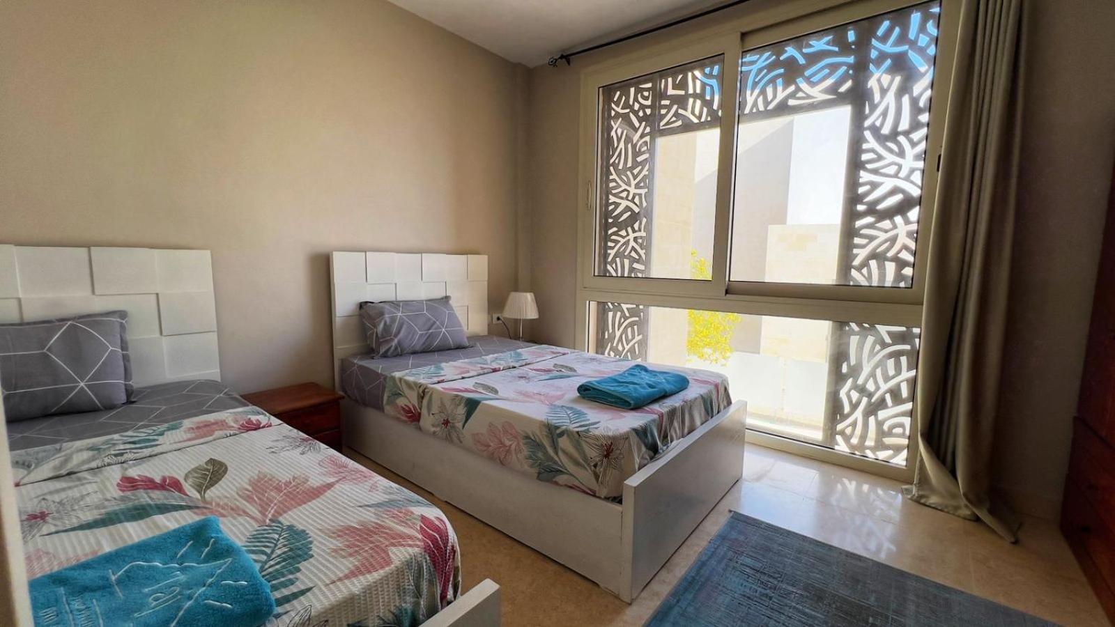 Taj Home, Mangroovy, Pool View, Free Beach Access With Nanny's Apartment *