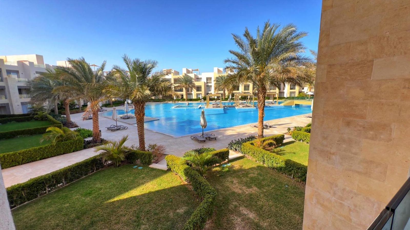Taj Home, Mangroovy, Pool View, Free Beach Access With Nanny's Apartment *